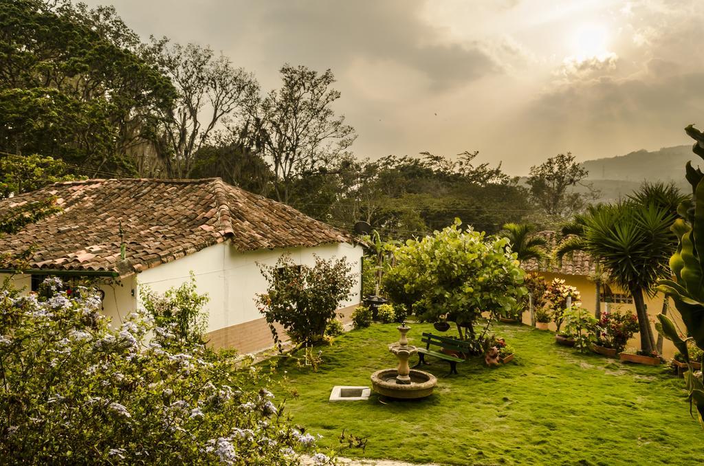 Finca Sol Y Luna San Gil Extérieur photo